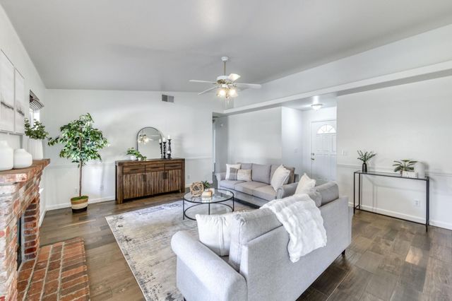 6564 N State Street, Fresno, CA 93722