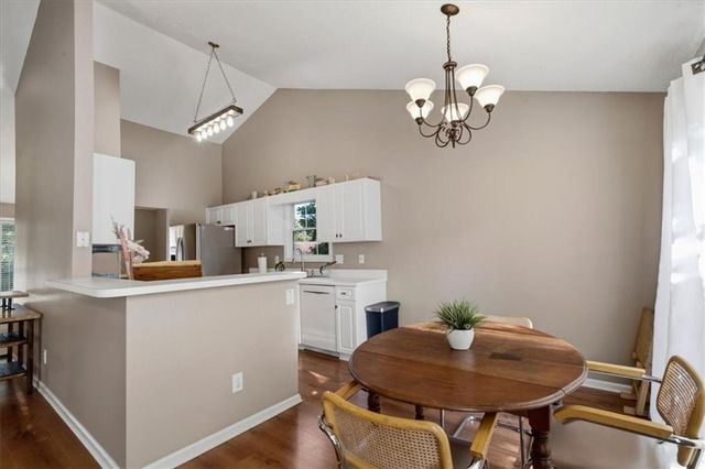 305 Chesapeake Ridge, Woodstock, GA 30189