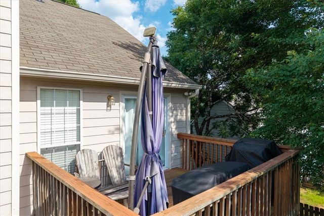 305 Chesapeake Ridge, Woodstock, GA 30189
