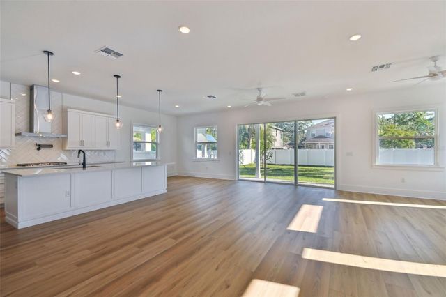 2923 W ELROD AVENUE, Tampa, FL 33611