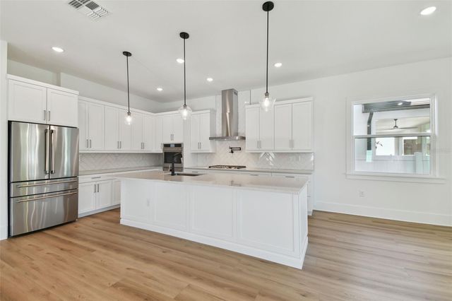 2923 W ELROD AVENUE, Tampa, FL 33611