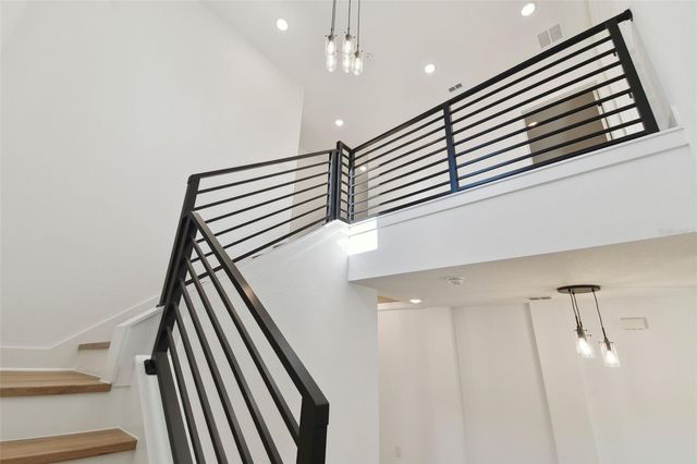 2923 W ELROD AVENUE, Tampa, FL 33611