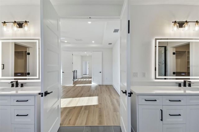 2923 W ELROD AVENUE, Tampa, FL 33611