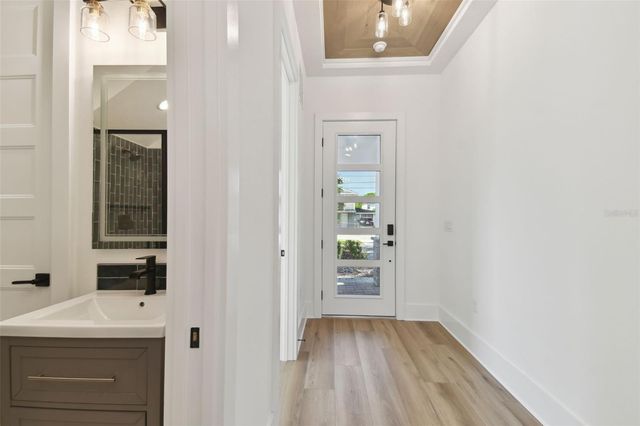 2923 W ELROD AVENUE, Tampa, FL 33611