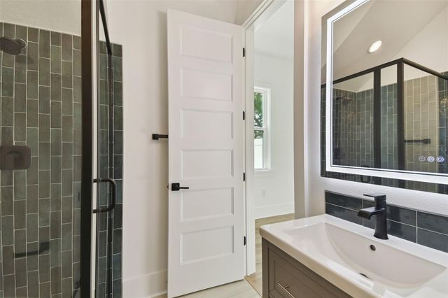 2923 W ELROD AVENUE, Tampa, FL 33611