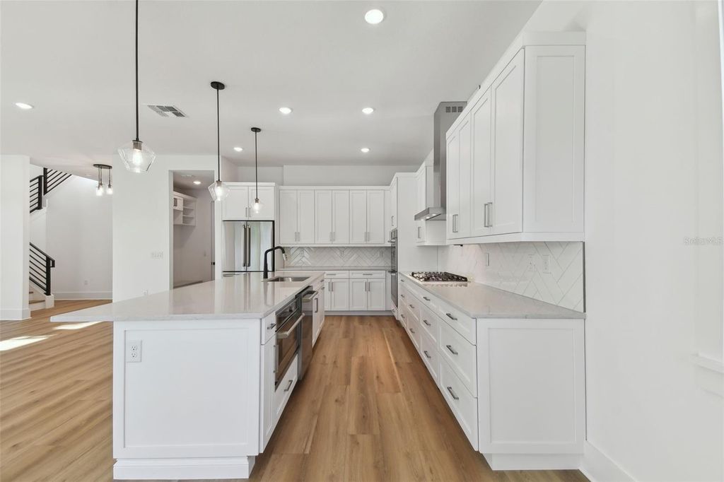 Image 23 of property listing at 2923 W ELROD AVENUE, Tampa, FL 33611