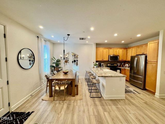 24014 Park Lane, Valencia, CA 91354