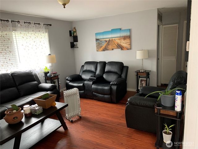 1429 Kirkland Avenue NE, Renton, WA 98056