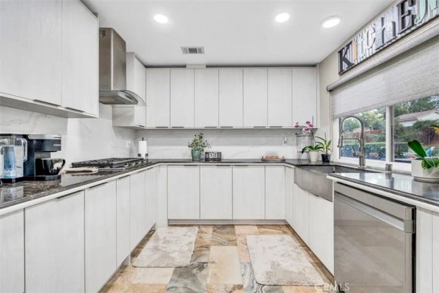 5056 Windhill, Riverside, CA 92507