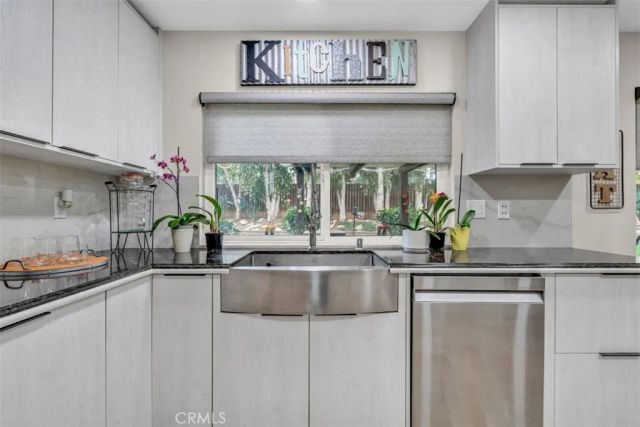 5056 Windhill, Riverside, CA 92507