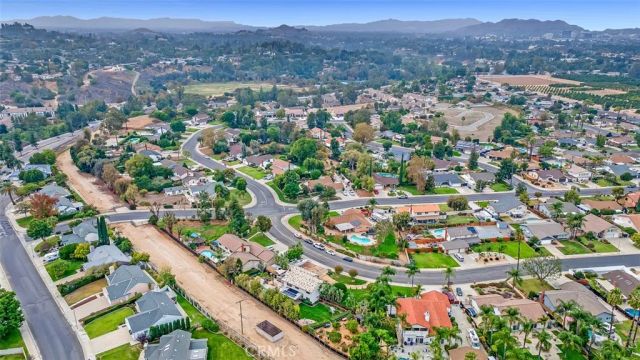 5056 Windhill, Riverside, CA 92507