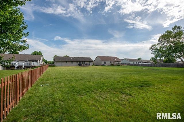 709 BUCKHAVEN Street, Pekin, IL 61554