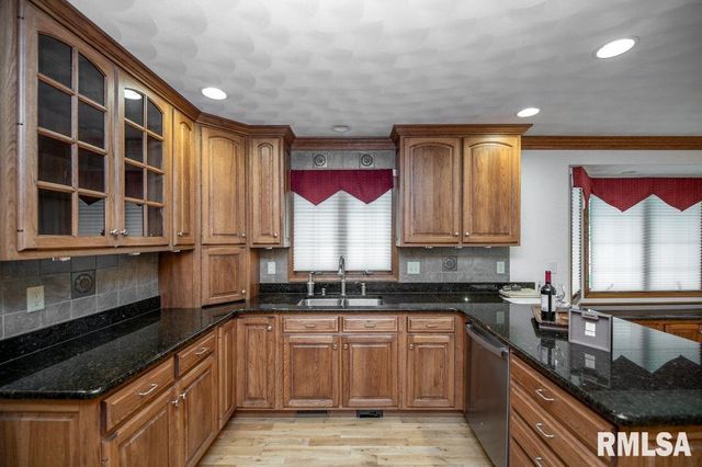 709 BUCKHAVEN Street, Pekin, IL 61554