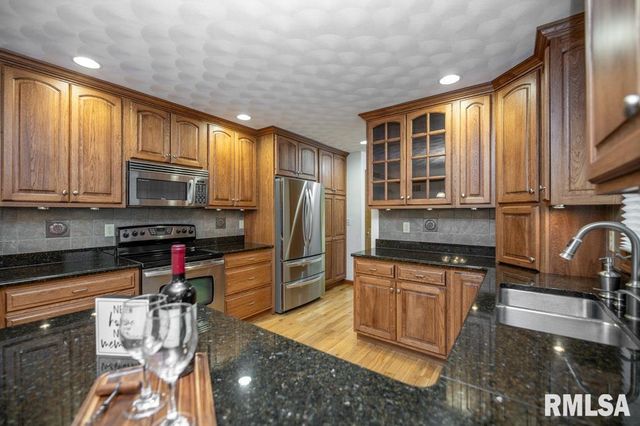 709 BUCKHAVEN Street, Pekin, IL 61554