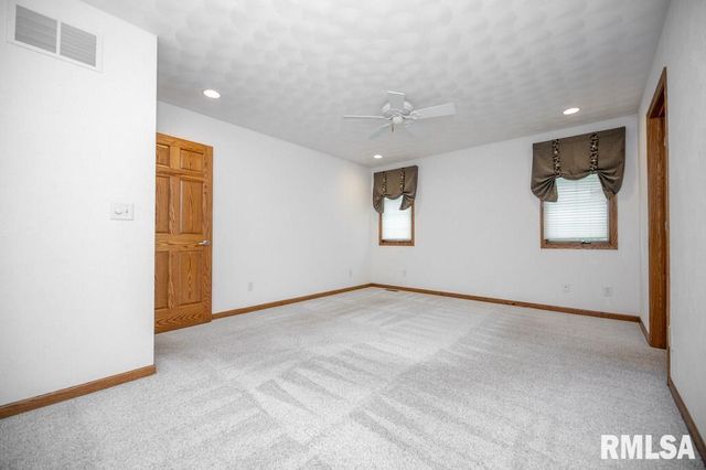 709 BUCKHAVEN Street, Pekin, IL 61554