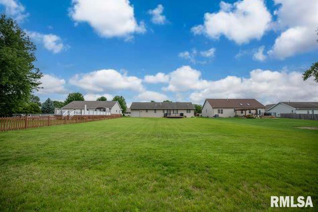 709 BUCKHAVEN Street, Pekin, IL 61554