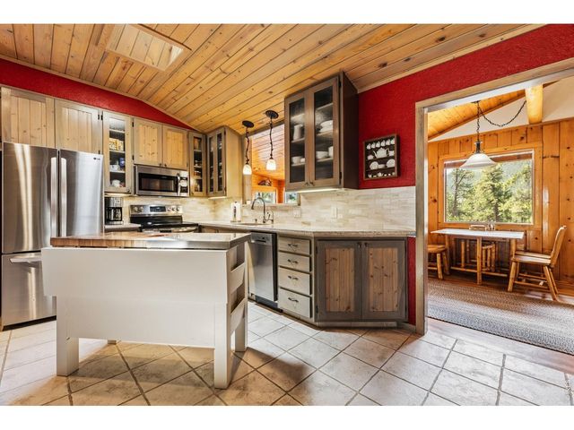 731 Windy Rose Dr, Estes Park, CO 80517