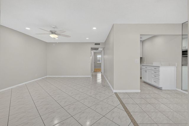 149 Hastings I, West Palm Beach, FL 33417