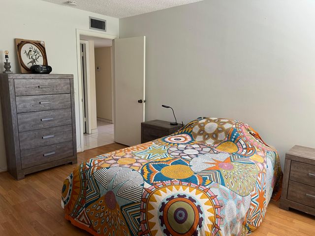 901 Flanders S, Delray Beach, FL 33484