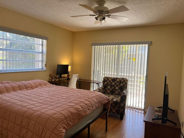 901 Flanders S, Delray Beach, FL 33484