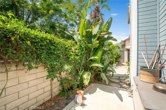 430 W Walnut Avenue West, Monrovia, CA 91016