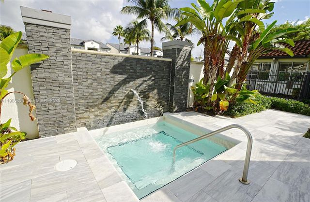 4360 NW 107th Ave 101, Doral, FL 33178