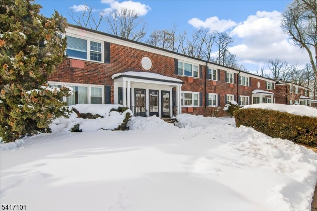 323 Pitney Pl 323, Morris Twp., NJ 07960