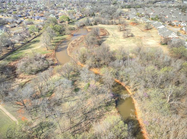 1100 Countrywood Lane, Edmond, OK 73012