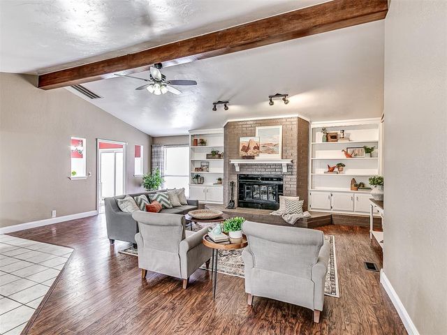 1100 Countrywood Lane, Edmond, OK 73012