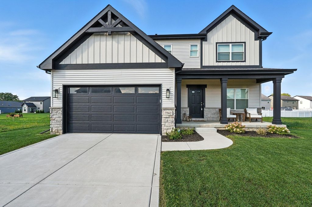 7562 E 116th Avenue, Winfield, IN 46307