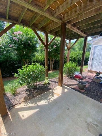 96 Tannenbaum Circle, Greensboro, NC 27410