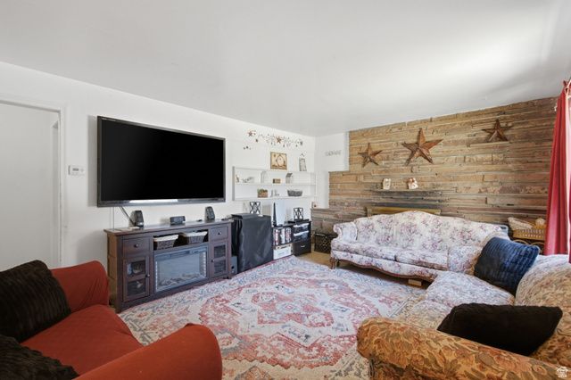 964 E 200 N, Provo, UT 84606