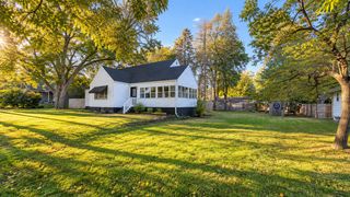 1414 Yale Avenue, Zion, IL 60099
