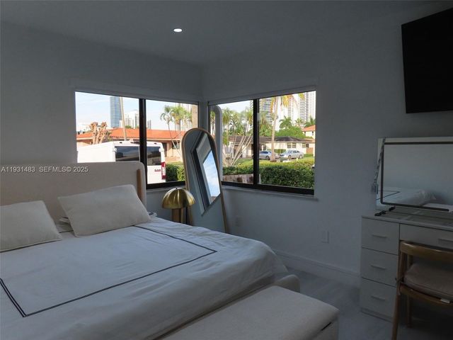 260 187th St, Sunny Isles Beach, FL 33160