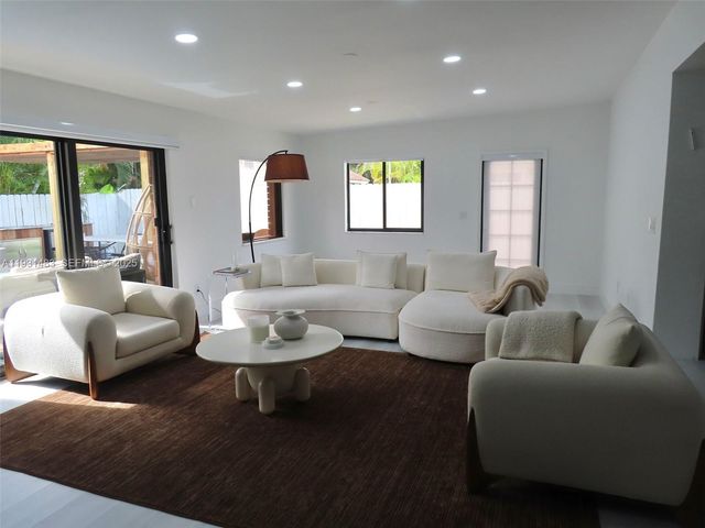 260 187th St, Sunny Isles Beach, FL 33160