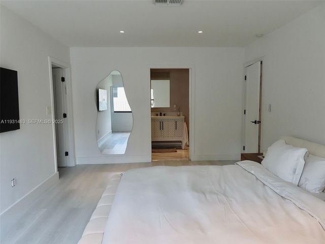 260 187th St, Sunny Isles Beach, FL 33160