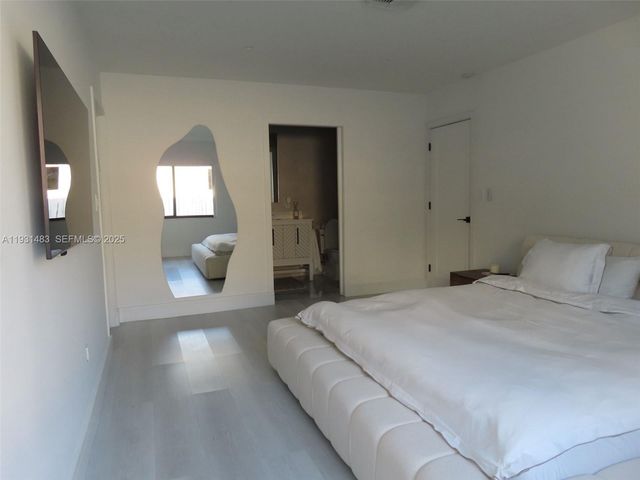 260 187th St, Sunny Isles Beach, FL 33160