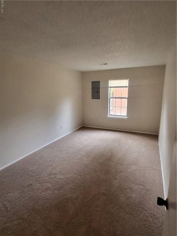 5717 Constance CT, Virginia Beach, VA 23462