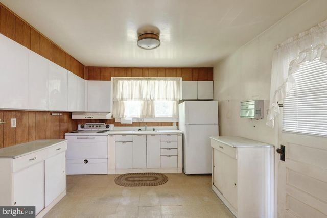 2141 GAP NEWPORT PIKE, Cochranville, PA 19330