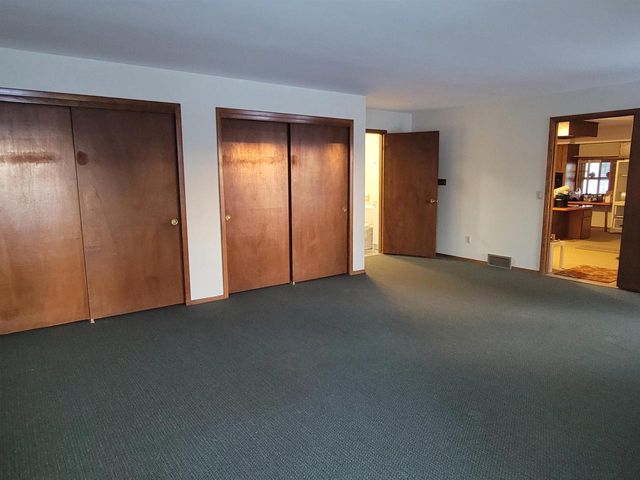 2501 Sherwood Drive, Janesville, WI 53545