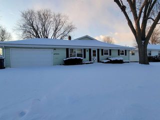 2501 Sherwood Drive, Janesville, WI 53545