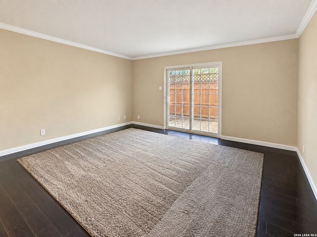 6718 Callaghan Rd Apt 301, San Antonio, TX 78229