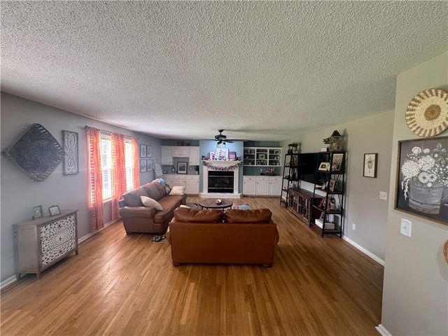 616 Pinehollow Drive, Anderson, SC 29621