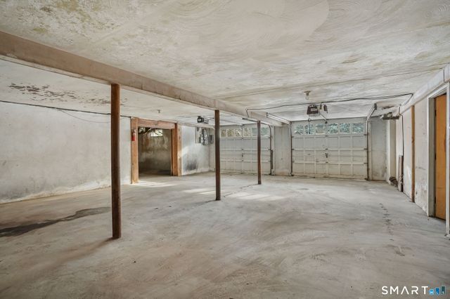 10 Pasture Lane, Simsbury, CT 06092