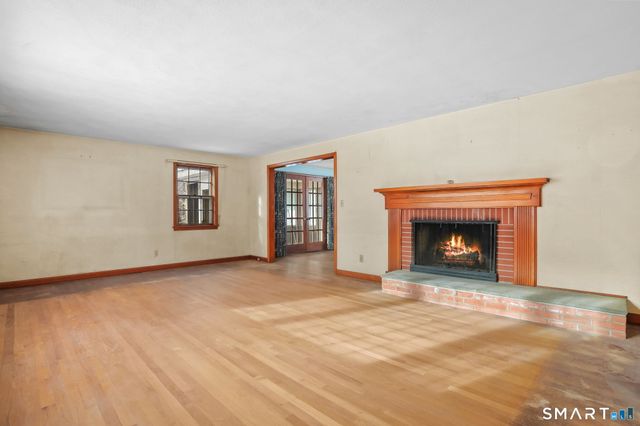 10 Pasture Lane, Simsbury, CT 06092