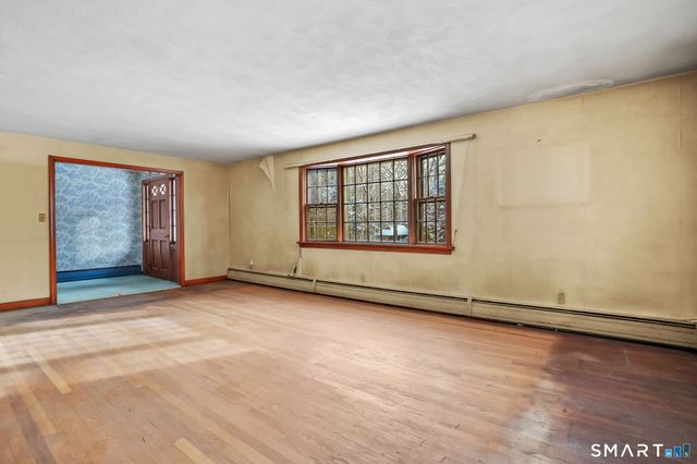 10 Pasture Lane, Simsbury, CT 06092