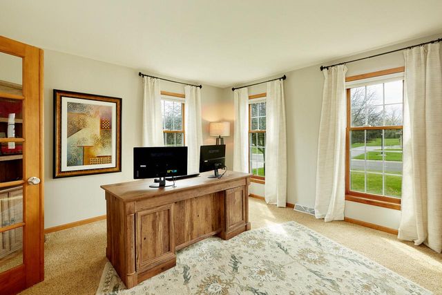 N49W16206 Graysland DRIVE, Menomonee Falls, WI 53051