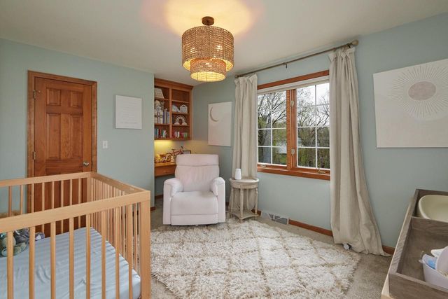 N49W16206 Graysland DRIVE, Menomonee Falls, WI 53051