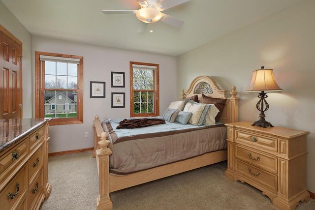 N49W16206 Graysland DRIVE, Menomonee Falls, WI 53051