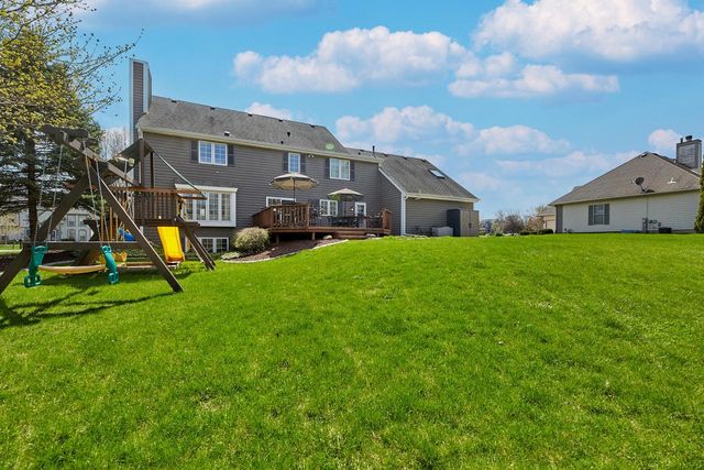 N49W16206 Graysland DRIVE, Menomonee Falls, WI 53051